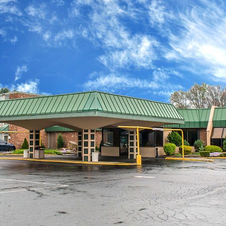 Quality Inn Hermitage Экстерьер фото