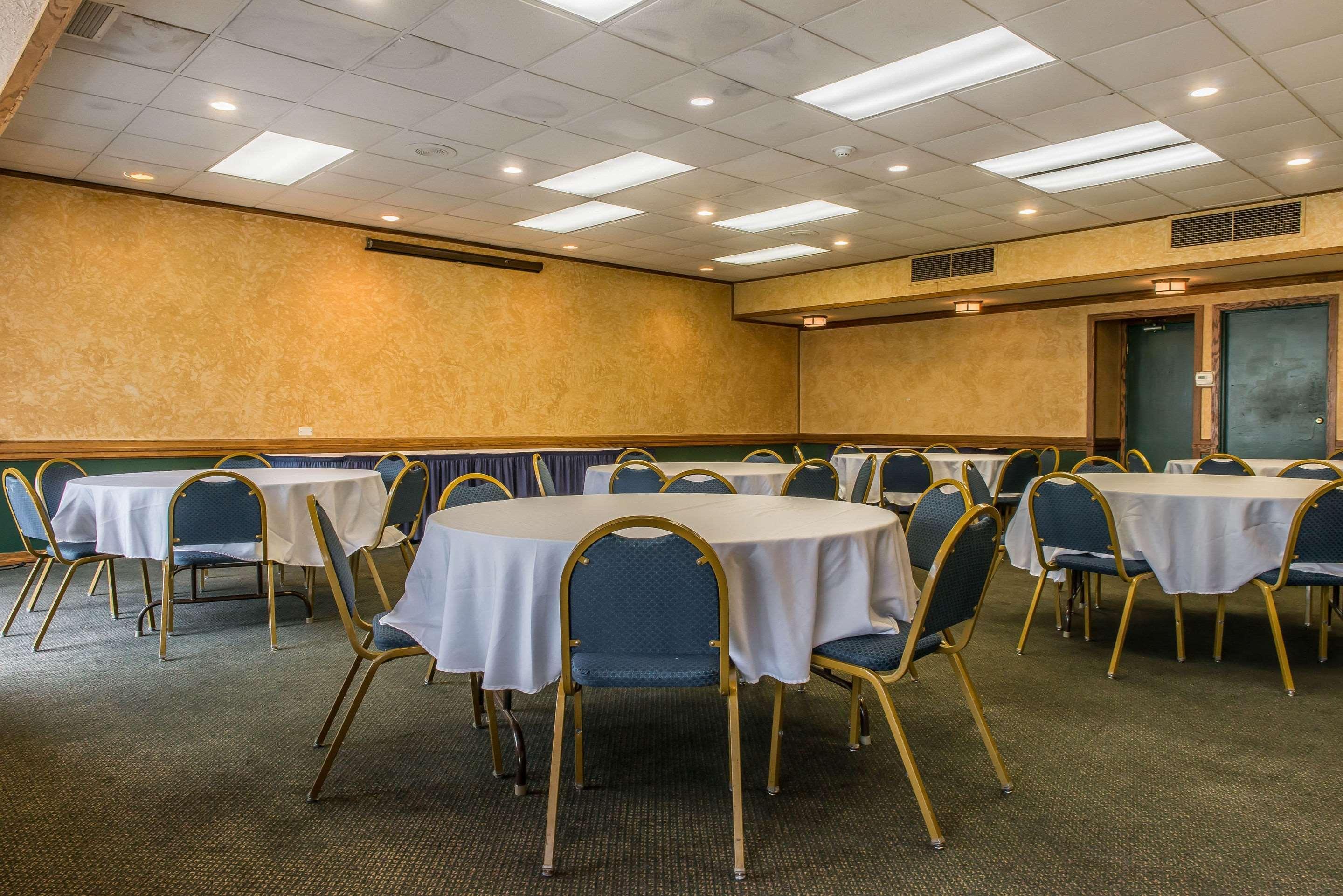 Quality Inn Hermitage Экстерьер фото
