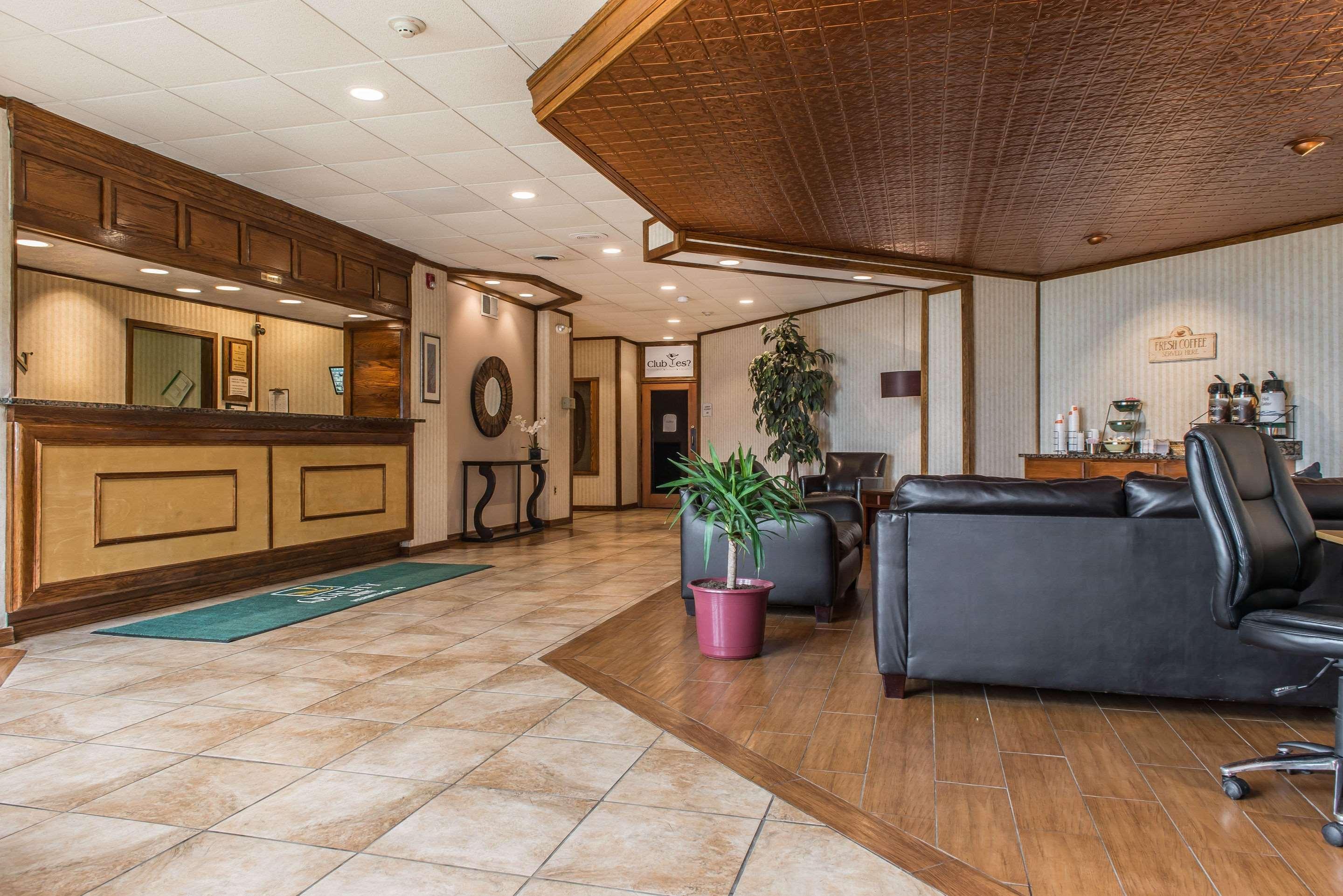 Quality Inn Hermitage Экстерьер фото