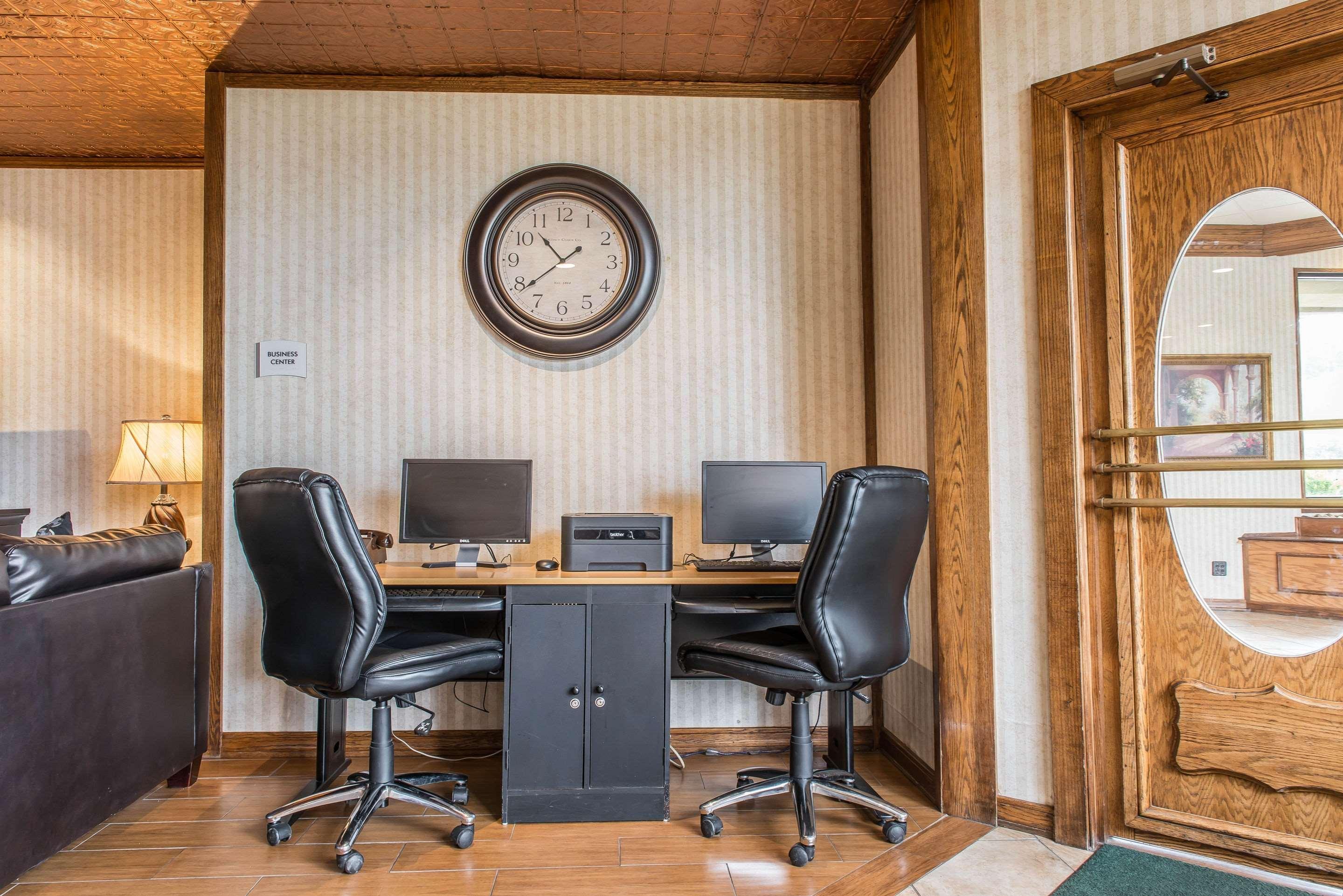 Quality Inn Hermitage Экстерьер фото