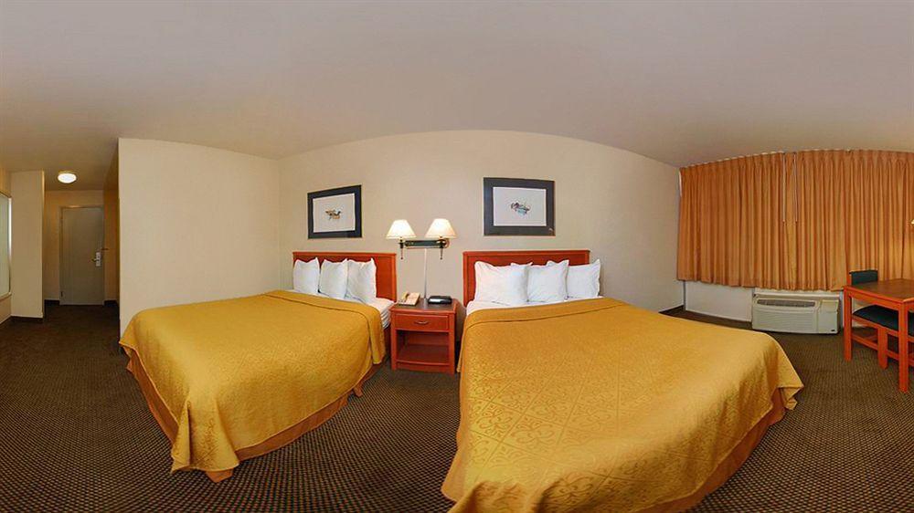 Quality Inn Hermitage Экстерьер фото