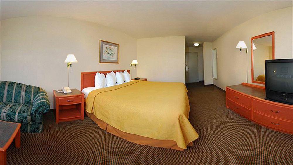 Quality Inn Hermitage Экстерьер фото